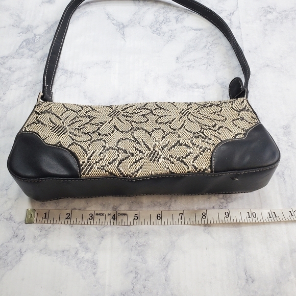 Mini Bag Cream Black Floral 90s Y2K Woven Plastic Design Zippered top - Picture 2 of 8